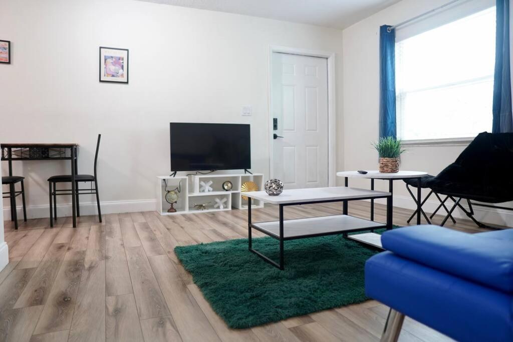Jay'S Cozy Arts Apartment Tampa Exterior photo